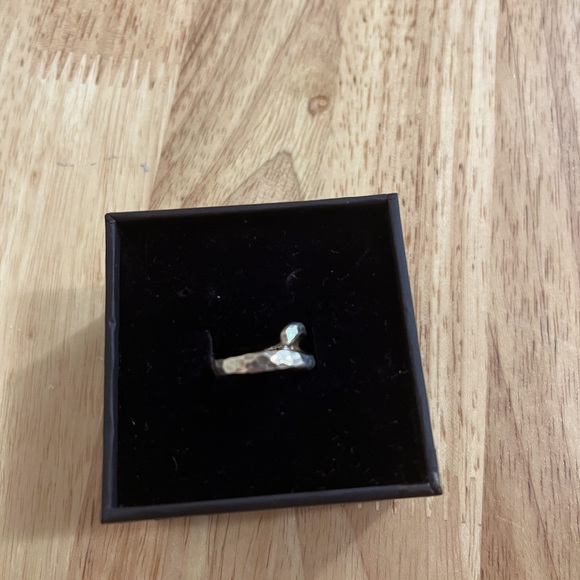 Pretty ring - Picture 2 of 6